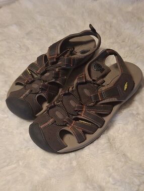 KEEN Men's Newport H2 Waterproof Hiking Sandals - Size 10